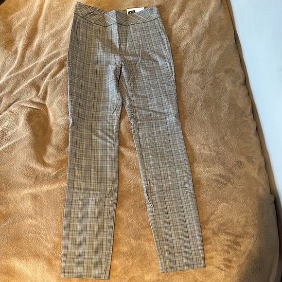 Camber & Grace brand new classy stretchy pants. - Picture 2 of 6